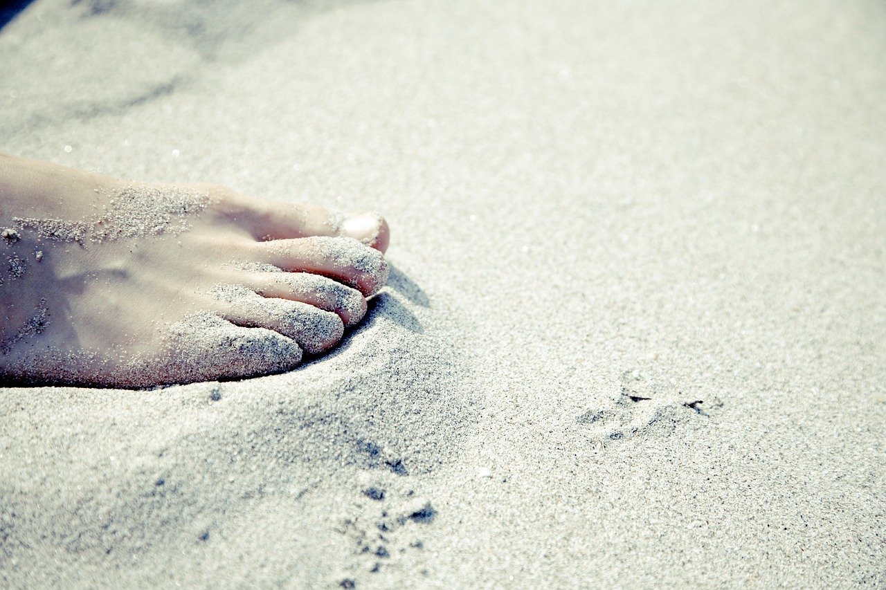 foot, barefoot, sand beach-594140.jpg